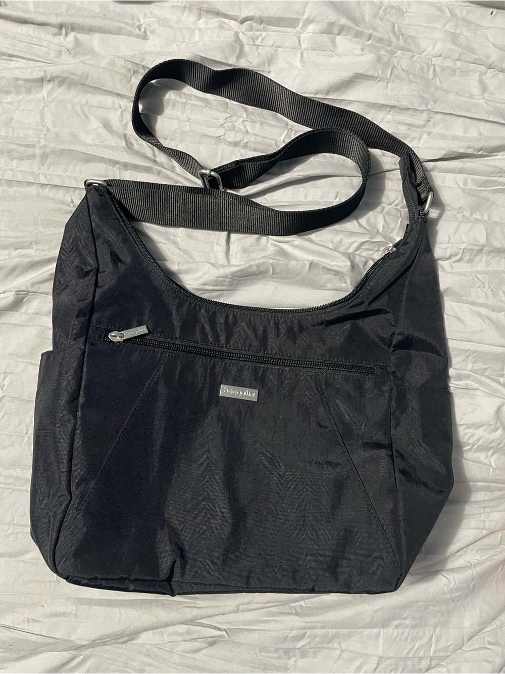 Baggallini Black Nylon Travel Bag